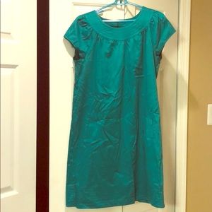 Cap sleeved summer green cotton dress